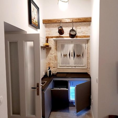 Apartmani Ulika 발 외부 사진